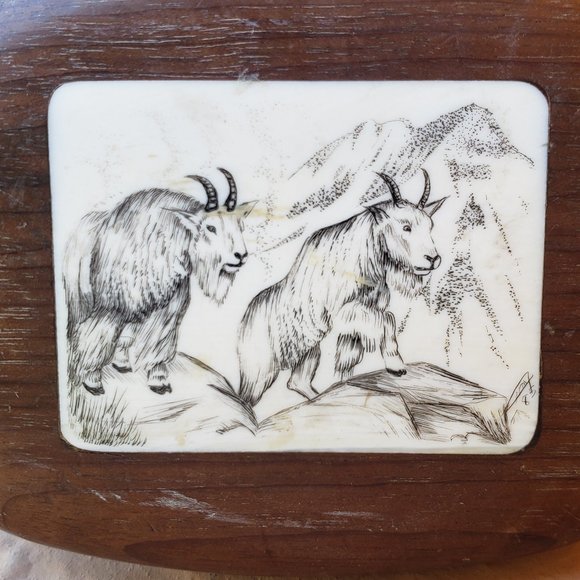 Mountain Goats Scrimshaw Style Wooden Belt Buckle - Picture 2 of 4